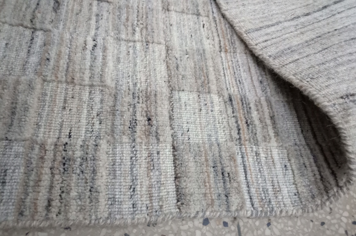 BOX-CUT PILE – AMI