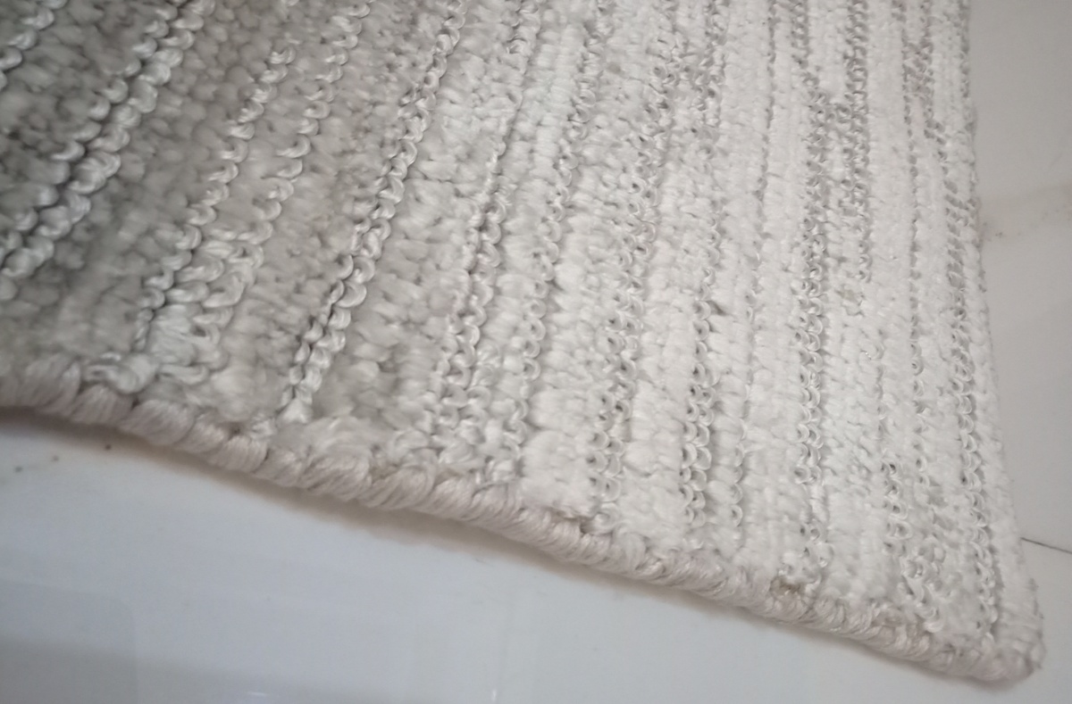 NATTO UNEVEN – LOOM KNOTTED