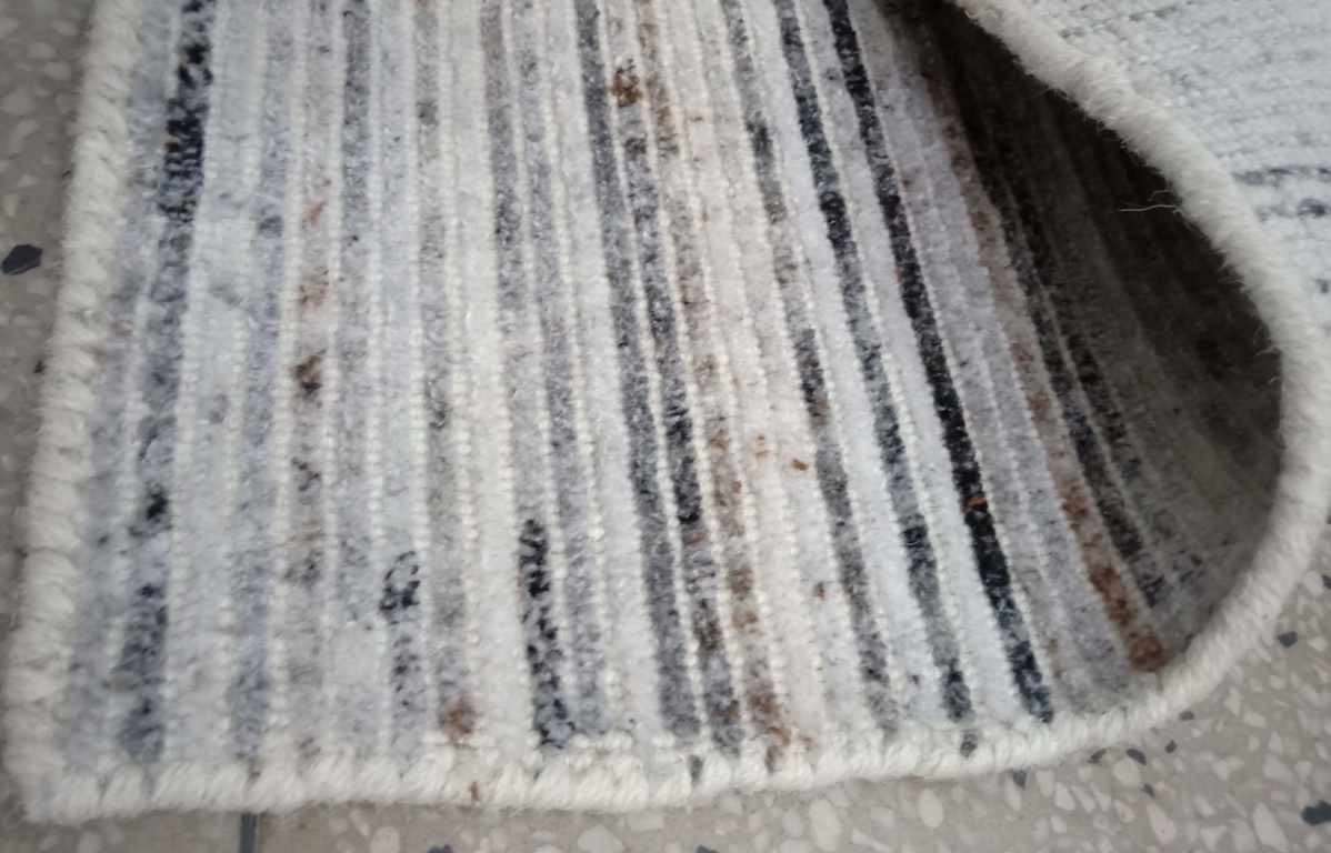 NATURAL CUT DURI ICE GREY – HAND LOOM KNOTTED – AMI