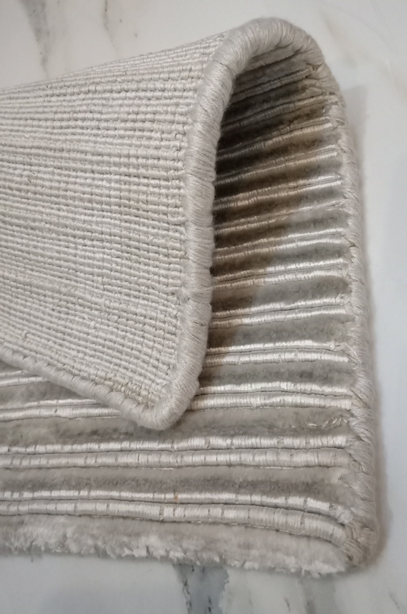 RIBBED – LOOM KNOTTED