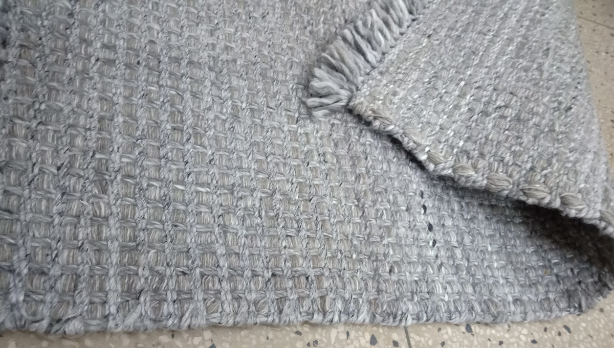 SD-10 – HAND WOVEN DHURRIE – AMI
