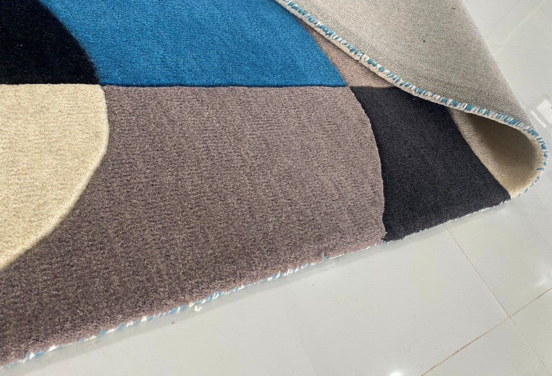 TRIANGLE BLUE – QAD